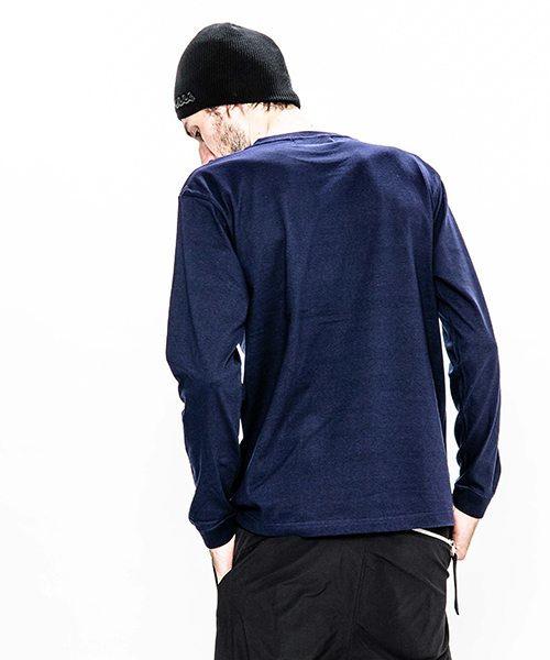 ACANTHUS(アカンサス)の「mlt2392-embroidery logo uneven dye leather pocket L-S Tee ロングスリーブTシャツ(Tシャツ/カットソー・メンズ・ホワイト/ブラック/ネイビー・S/M/XL/L)」の4枚目の写真