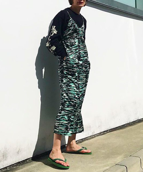 HOLIDAY（ホリデイ）の「TIGER CAMO SLIP DRESS タイガーカモスリップ 