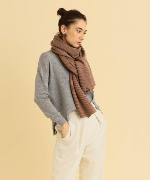 BEAUTY&YOUTH UNITED ARROWS（ビューティーアンドユースユナイテッドアローズ）の「BY アクリルリブニットストール ◆（ストール/ショール・レディース・モカ/オフホワイト/グレー/ブラック/ネイビー・FREE）」の12枚目の写真