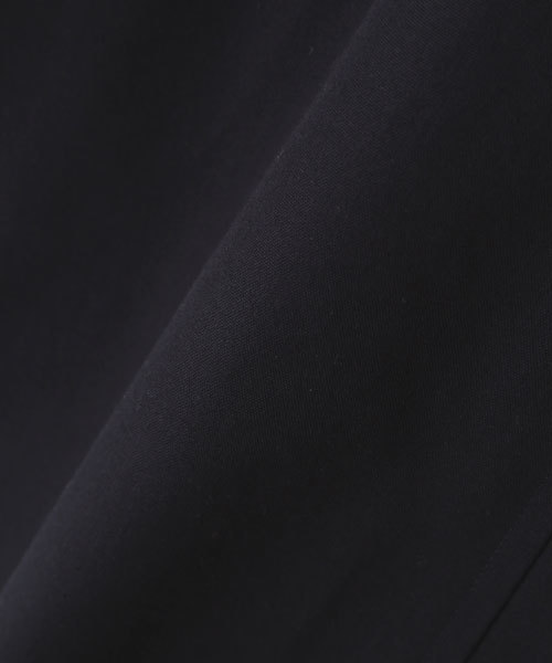 MARGARET HOWELL（マーガレットハウエル）の「DRY COTTON LIGHT CANVAS（ステンカラーコート・メンズ・ネイビー/グリーン・SMALL/MEDIUM/LARGE/X-LARGE）」の13枚目の写真