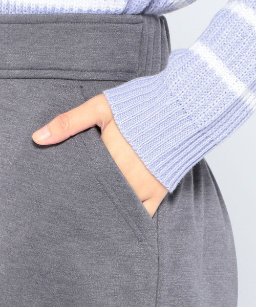 Petit Honfleur（プチオンフルール）の「裏起毛ワイドパンツ（その他パンツ・レディース・ブラック/チャコールグレー/ネイビー・M size/L size/LL）」の6枚目の写真
