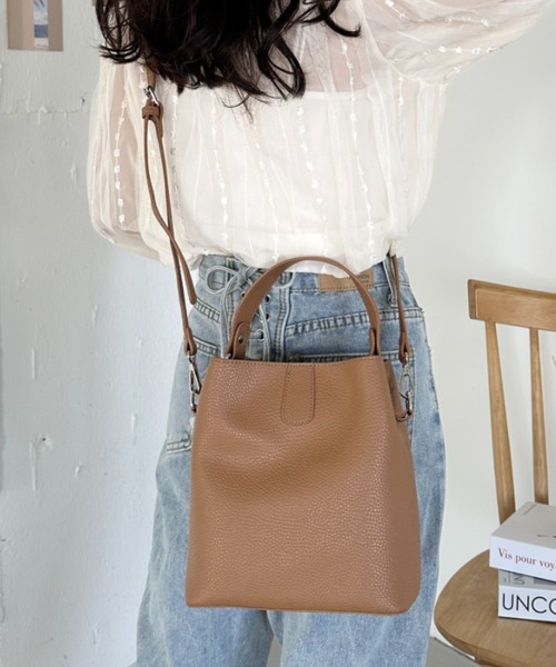 CLEA(クレア)の「2WAYワンハンドルバッグ(ハンドバッグ・レディース・ブラック/キャメル/グレイッシュベージュ/ベージュ/ブラウン・FREE)」の10枚目の写真