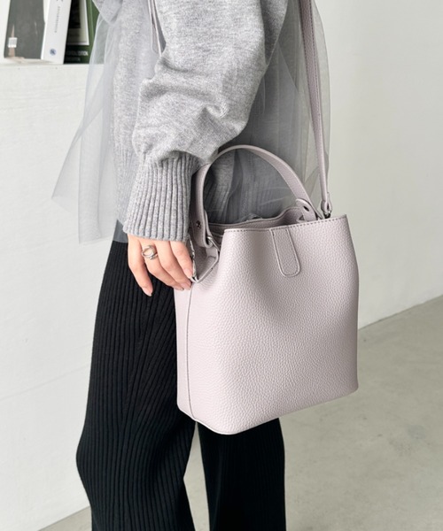 CLEA(クレア)の「2WAYワンハンドルバッグ(ハンドバッグ・レディース・ブラック/キャメル/グレイッシュベージュ/ベージュ/ブラウン・FREE)」の16枚目の写真