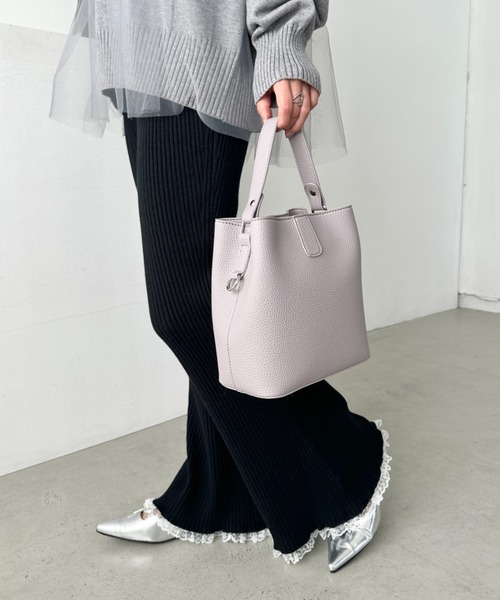 CLEA(クレア)の「2WAYワンハンドルバッグ(ハンドバッグ・レディース・ブラック/キャメル/グレイッシュベージュ/ベージュ/ブラウン・FREE)」の17枚目の写真