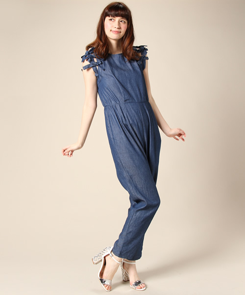 KIKKA THE DIARY OF（キッカ　ザ　ダイアリー　オブ）の「【ブロガー桃さん着用】リボンデニムオールインワン（サロペット/オーバーオール・レディース・ブルー/ライトブルー・38/36）」の12枚目の写真