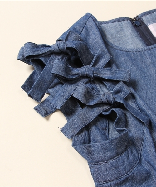 KIKKA THE DIARY OF（キッカ　ザ　ダイアリー　オブ）の「【ブロガー桃さん着用】リボンデニムオールインワン（サロペット/オーバーオール・レディース・ブルー/ライトブルー・38/36）」の6枚目の写真