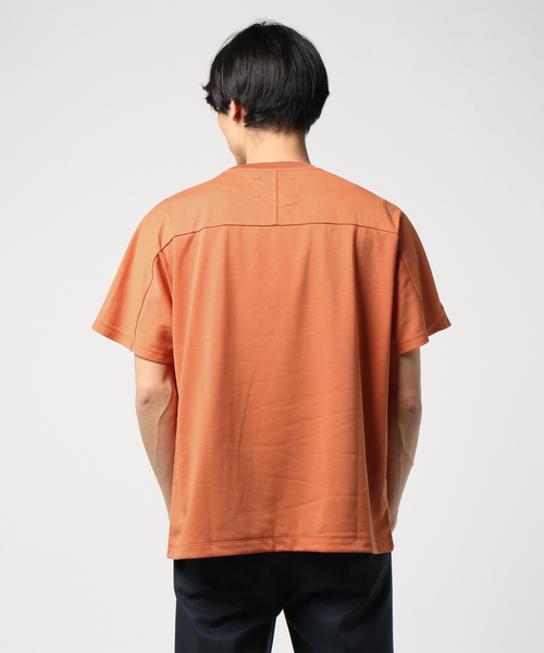 MAISON SPECIAL（メゾンスペシャル）の「“365” テックファブリックショートスリーブカットソー 【MAISON SPECIAL/メゾンスペシャル】（Tシャツ/カットソー・メンズ・ブラック/オフホワイト/オレンジ/ラベンダー・44/46/48）」の5枚目の写真