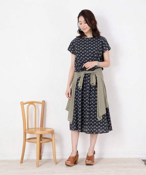 DECOY SINCE 1981（デコイシンスイチキュウハチイチ）の「小花プリントワンピース（ワンピース・レディース・グリーン/イエロー/ネイビー・11号/9号/13号）」の3枚目の写真