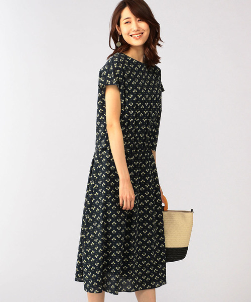 DECOY SINCE 1981（デコイシンスイチキュウハチイチ）の「小花プリントワンピース（ワンピース・レディース・グリーン/イエロー/ネイビー・11号/9号/13号）」の4枚目の写真