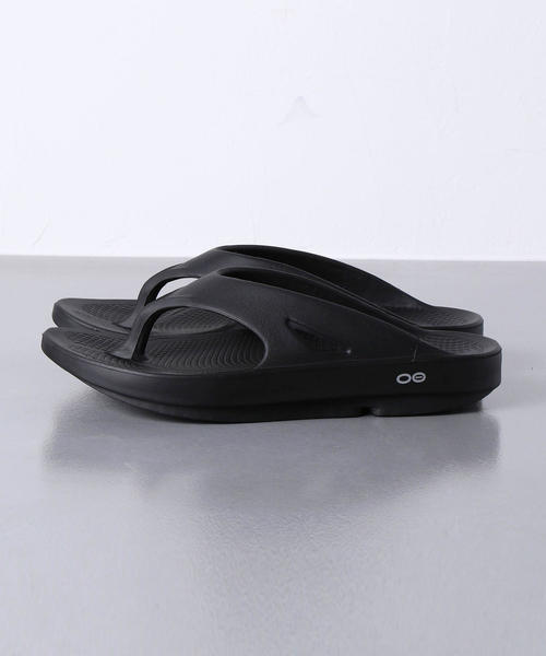 UNITED ARROWS（ユナイテッドアローズ）の「＜ OOFOS (ウーフォス) ＞ リカバー サンダル（サンダル・メンズ・ブラック/グレー/ネイビー・8/7/9/10）」の5枚目の写真