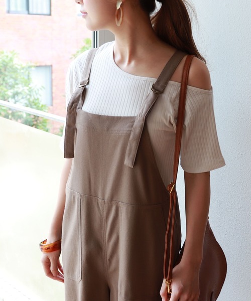 andme(アンドミー)の「ワイドリブ半袖アシメネックTシャツ(Tシャツ/カットソー・レディース・キナリ/モカ/ピンク/ブラック/オフホワイト・M)」の2枚目の写真