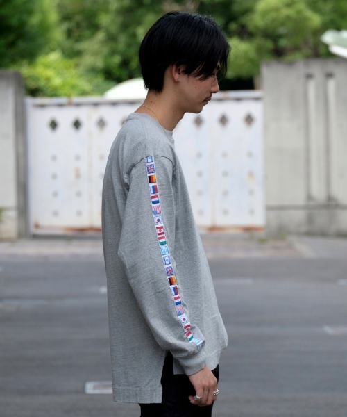SUNNY SPORTS(サニースポーツ)の「SUNNY SPORTS/サニースポーツ FLAG LS POCKET CREW(Tシャツ/カットソー)」|ライトグレー