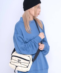 Reebok リーボック ワンポイント ロゴ 刺繍 軽量 ドローコード付き ショルダーバッグ 約3L