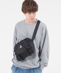 Reebok リーボック ワンポイント ロゴ 刺繍 軽量 ドローコード付き ショルダーバッグ 約3L