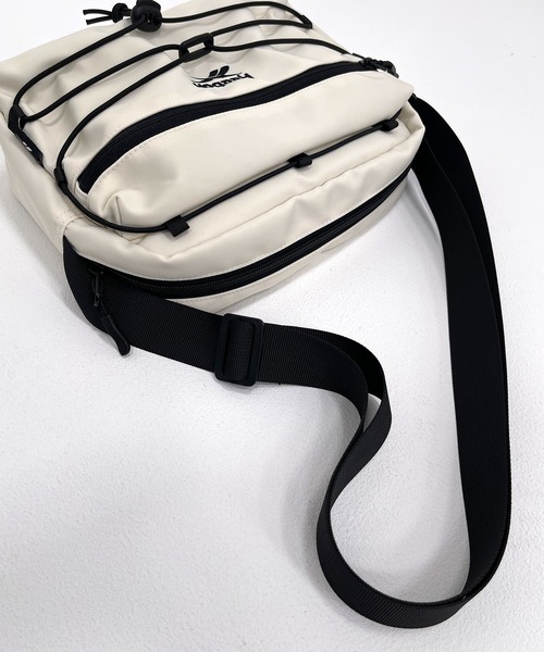Reebok（リーボック）の「Reebok リーボック ワンポイント ロゴ 刺繍 軽量 ドローコード付き ショルダーバッグ 約3L（ショルダーバッグ・メンズ・ブラック/レッド/カーキ/ブラック×イエロー/ブラック系/チャコール/アイボリー・FREE）」の18枚目の写真