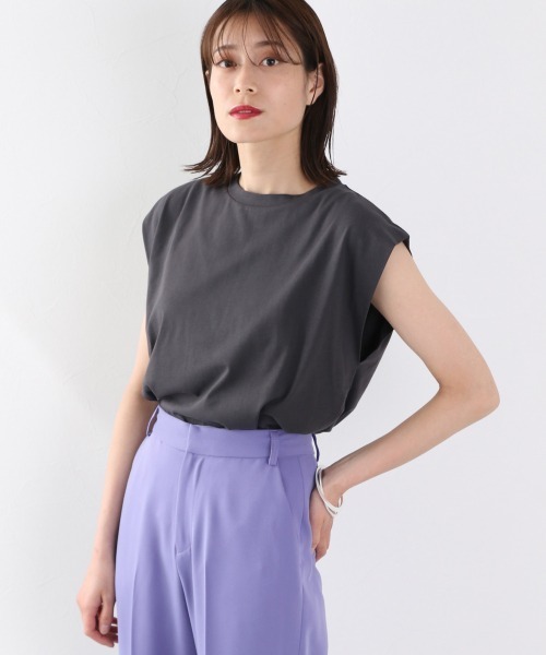 LOWRYS FARM（ローリーズファーム）の「ＢＡＳＩＣノースリーブ　889553（Tシャツ/カットソー・レディース・オフホワイト/カーキ/チャコールグレー/オレンジ・FREE）」の3枚目の写真