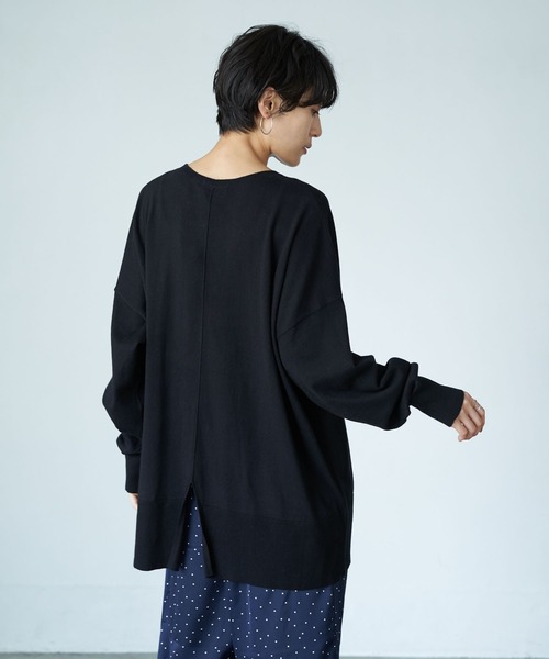 AMERICAN HOLIC（アメリカンホリック）の「バックスリットクルーネックニットチュニック（ニット/セーター・レディース・ブラック/グリーン/モカ/ライトベージュ/テラコッタ・FREE）」の8枚目の写真