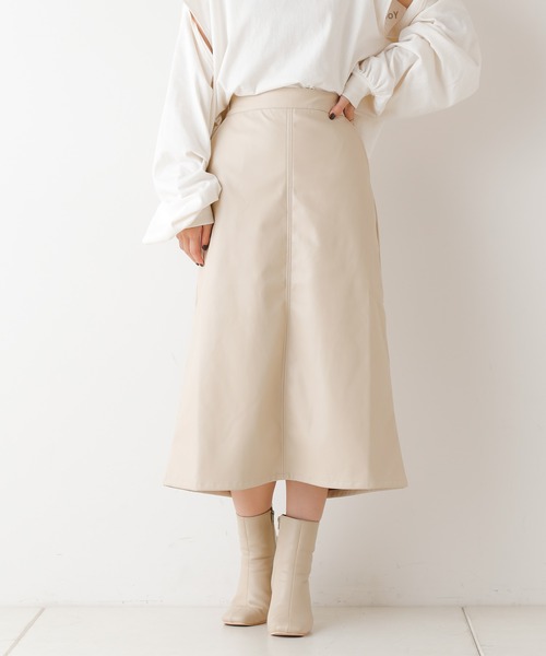 Chico(チコ)の「フェイクレザーロングスカート(スカート・レディース・ブラウン/ブラック/ライトベージュ・FREE)」の20枚目の写真