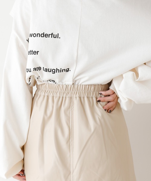 Chico(チコ)の「フェイクレザーロングスカート(スカート・レディース・ブラウン/ブラック/ライトベージュ・FREE)」の15枚目の写真