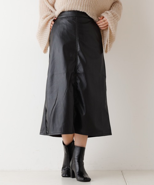 Chico(チコ)の「フェイクレザーロングスカート(スカート・レディース・ブラウン/ブラック/ライトベージュ・FREE)」の21枚目の写真