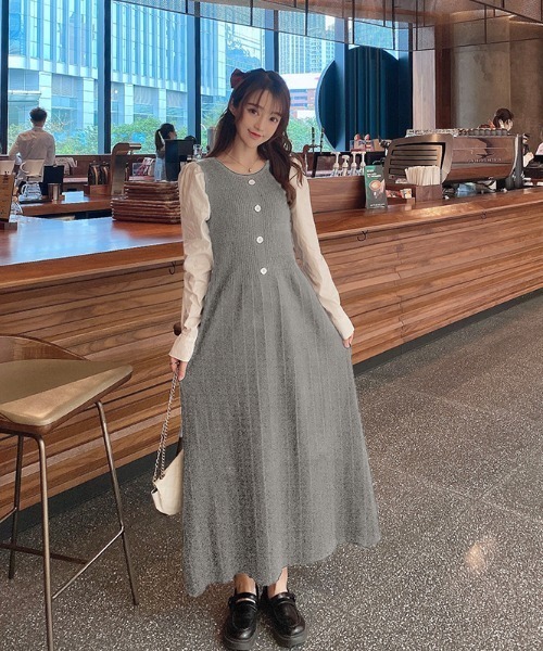 AbITOKYOグレーとホワイトのニットロングワンピース グレース