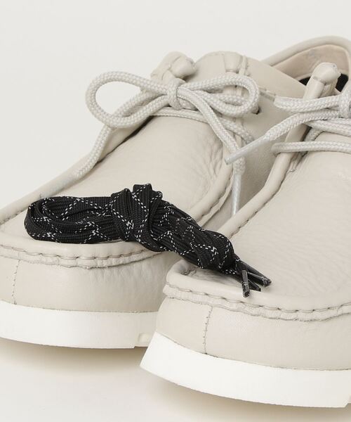 Clarks(クラークス)の「CLARKS(クラークス) Wallabee GTX(モカシン/デッキシューズ・メンズ・ホワイト・7/7.5/8.5/25/9)」の4枚目の写真