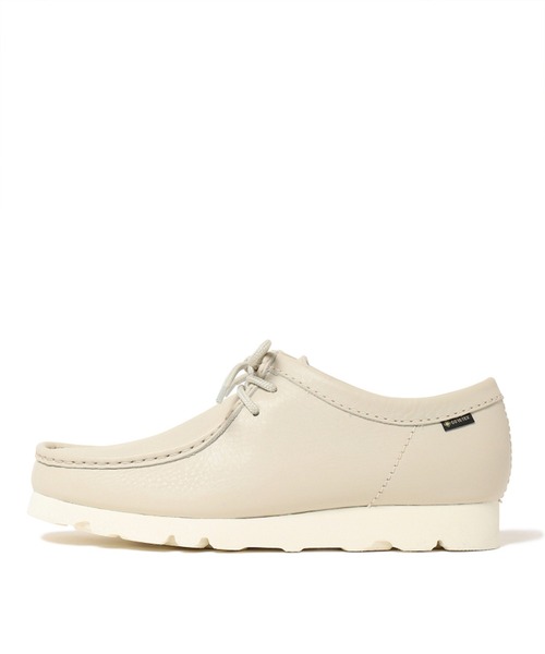 Clarks(クラークス)の「CLARKS(クラークス) Wallabee GTX(モカシン/デッキシューズ・メンズ・ホワイト・7/7.5/8.5/25/9)」の1枚目の写真
