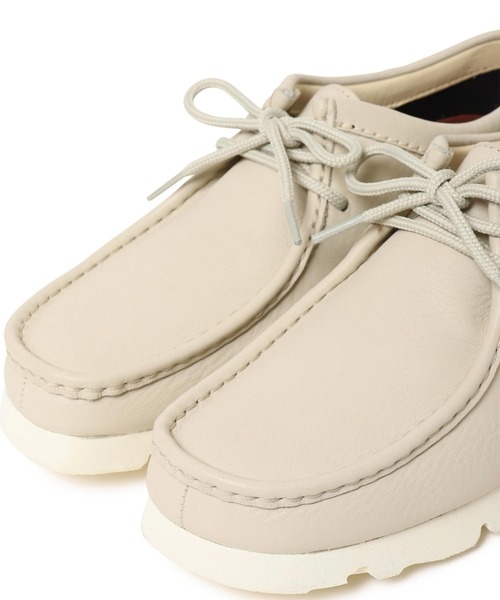 Clarks(クラークス)の「CLARKS(クラークス) Wallabee GTX(モカシン/デッキシューズ・メンズ・ホワイト・7/7.5/8.5/25/9)」の6枚目の写真