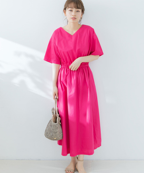 URBAN RESEARCH Sonny Label（アーバンリサーチサニーレーベル）の「『WEB限定』Vネックハーフスリーブワンピース（ワンピース・レディース・ベージュ/ネイビー/イエロー/ピンク・FREE）」の4枚目の写真