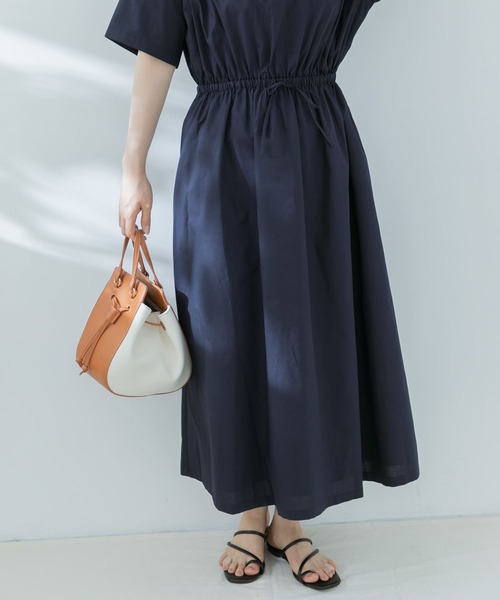 URBAN RESEARCH Sonny Label（アーバンリサーチサニーレーベル）の「『WEB限定』Vネックハーフスリーブワンピース（ワンピース・レディース・ベージュ/ネイビー/イエロー/ピンク・FREE）」の11枚目の写真