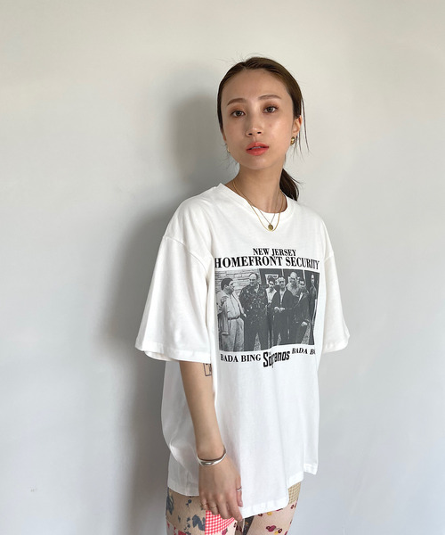 SANSeLF（サンセルフ）の「【SANSeLF】gentleman phot TEE　sanw89（Tシャツ/カットソー・レディース・ホワイト・FREE）」の4枚目の写真