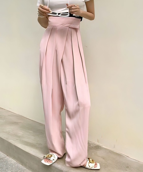 me+em select（ミームセレクト）の「テープベルトカラータックスラックス（スラックス・レディース・グレー/グリーン/ブラック/ブルー/ホワイト/ピンク/キャメル/コバルトブルー/ダークブラック/ダークベージュ/チャコール/アイボリー/チェリーピンク・MEDIUM/LARGE/SMALL/X-LARGE）」の12枚目の写真