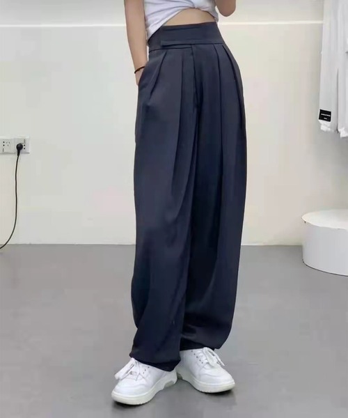 me+em select（ミームセレクト）の「テープベルトカラータックスラックス（スラックス・レディース・グレー/グリーン/ブラック/ブルー/ホワイト/ピンク/キャメル/コバルトブルー/ダークブラック/ダークベージュ/チャコール/アイボリー/チェリーピンク・MEDIUM/LARGE/SMALL/X-LARGE）」の6枚目の写真