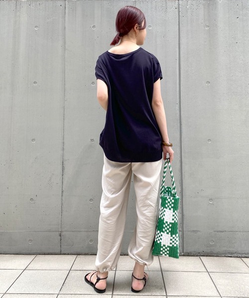 RIVE DROITE（リヴドロワ）の「何度でも選びたくなる　コットンアセテートワイドニット（ニット/セーター・レディース・ベージュ/ネイビー/ブルー/ベージュ系その他・FREE）」の22枚目の写真