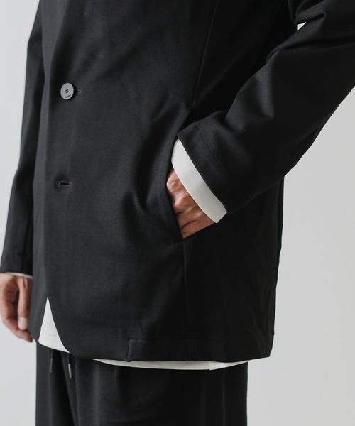 ATTACHMENT(アタッチメント)の「COMPRESSED PONTE JERSEY COLLARLESS BIG CARDIGAN(ノーカラージャケット・メンズ・ブラック/グレー系その他・2/1/3/4)」の9枚目の写真