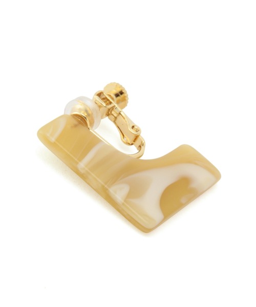 SALON adam et rope'（サロン アダム エ ロペ）の「アセチスクエアイヤリング（イヤリング・レディース・ベージュ/パープル・FREE）」の5枚目の写真