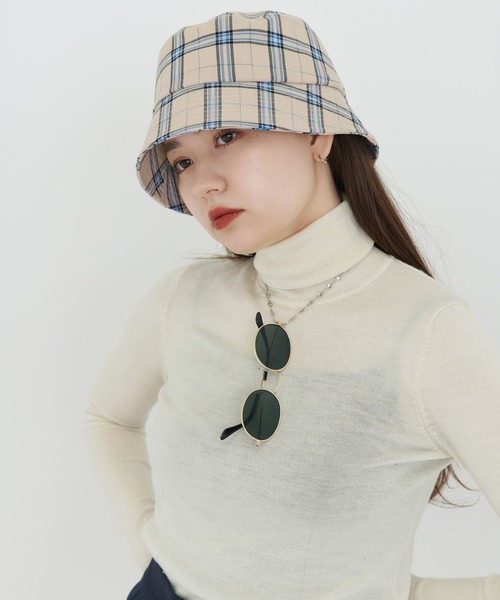 TINA：JOJUN（ティーナジョジュン）の「バケットハット TINA:JOJUN（ハット・レディース・ブラック/ネイビー/ホワイト/ホワイト×ブラック/アイボリー/ブラック×ブルー/ブラック系その他/ブルー系その他/カーキ・F）」の6枚目の写真