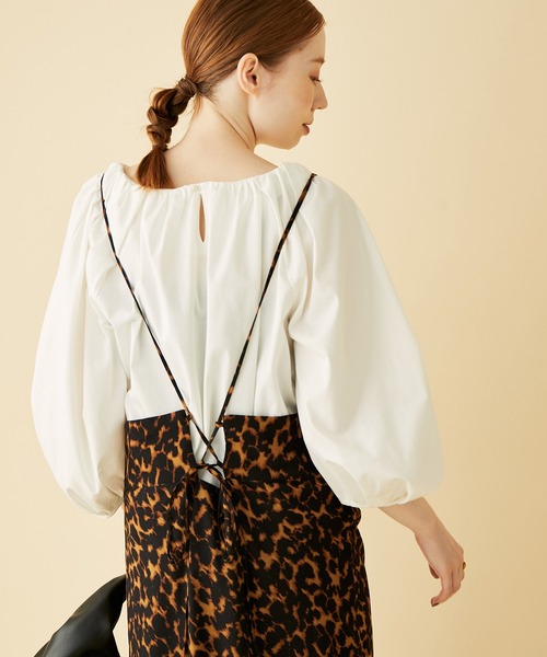 MADEMOISELLE ROPE'（マドモアゼル ロペ）の「<春まで使える>ボリュームスリーブプルオーバー（Tシャツ/カットソー・レディース・ブラック/ホワイト/ダークブラウン・38）」の8枚目の写真