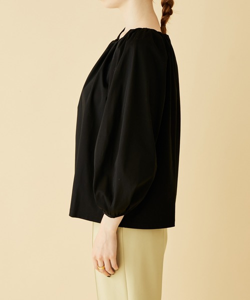 MADEMOISELLE ROPE'（マドモアゼル ロペ）の「<春まで使える>ボリュームスリーブプルオーバー（Tシャツ/カットソー・レディース・ブラック/ホワイト/ダークブラウン・38）」の11枚目の写真
