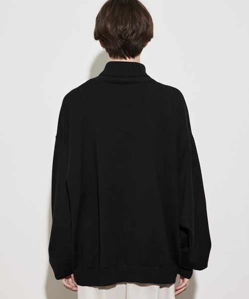 JUNRED（ジュンレッド）の「オーバーサイズタートルニット（ニット/セーター・メンズ・ブラック/ダークブラウン/ライトグレー/チャコールグレー・S/M/L）」の12枚目の写真