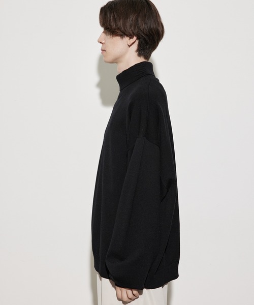 JUNRED（ジュンレッド）の「オーバーサイズタートルニット（ニット/セーター・メンズ・ブラック/ダークブラウン/ライトグレー/チャコールグレー・S/M/L）」の14枚目の写真