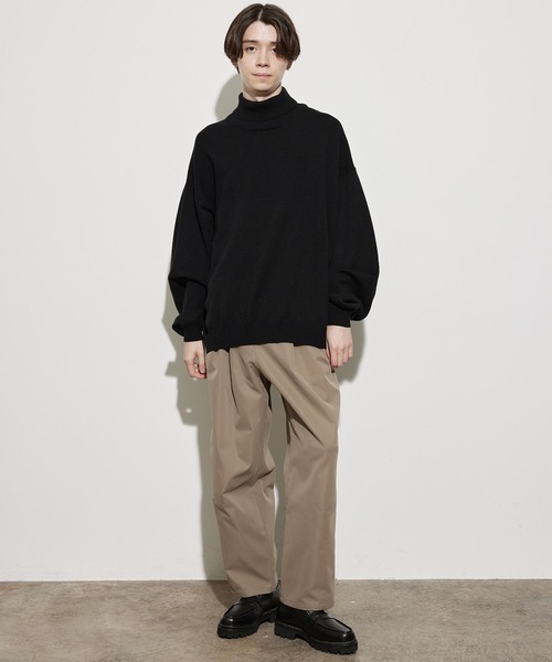 JUNRED（ジュンレッド）の「オーバーサイズタートルニット（ニット/セーター・メンズ・ブラック/ダークブラウン/ライトグレー/チャコールグレー・S/M/L）」の7枚目の写真