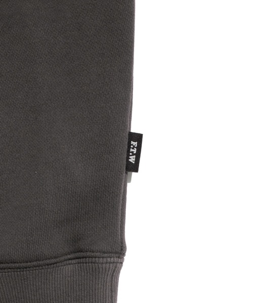 FTW(エフティダブリュー)の「ROSE FORM SWEAT(スウェット・メンズ・ブラック/グレー/チャコール・MEDIUM/LARGE)」の9枚目の写真