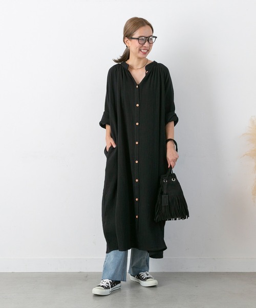 PICHI(ピイチ)の「2wayガーゼロングシャツワンピース(シャツワンピース・レディース・ベージュ/ラベンダー/モカ/チャコール/ブラック・LONG/REGULAR)」の14枚目の写真