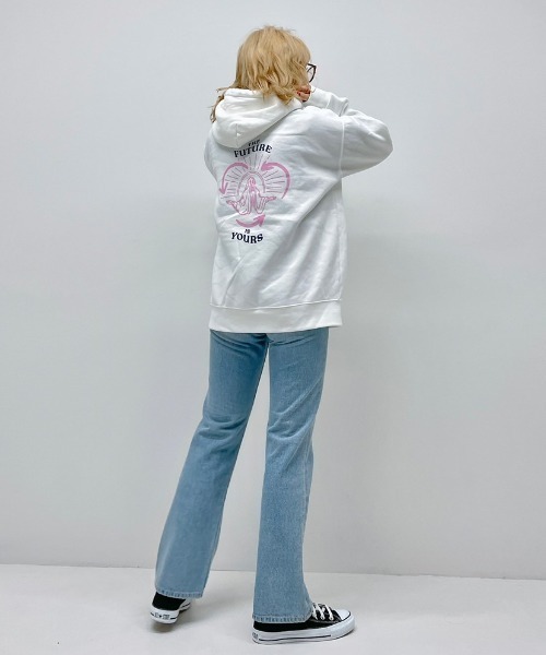 Vicente（ヴィセンテ）の「The future is yours sweat（スウェット・レディース・ホワイト/ブラック/グレー・FREE）」の21枚目の写真