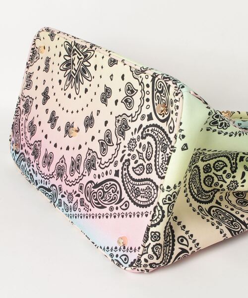 B'2nd（ビーセカンド）の「FKYB（エフケーワイビー）/Paisley bag ビッグサイズ（トートバッグ・メンズ・ブラック/その他/ホワイト・FREE）」の5枚目の写真