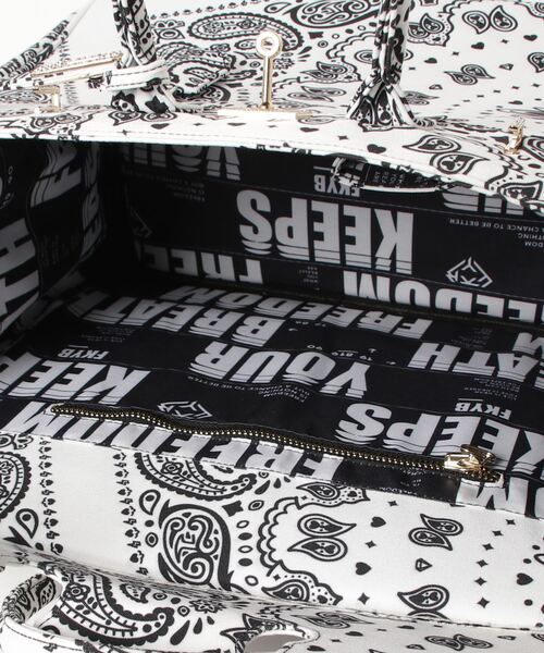 B'2nd（ビーセカンド）の「FKYB（エフケーワイビー）/Paisley bag ビッグサイズ（トートバッグ・メンズ・ブラック/その他/ホワイト・FREE）」の9枚目の写真
