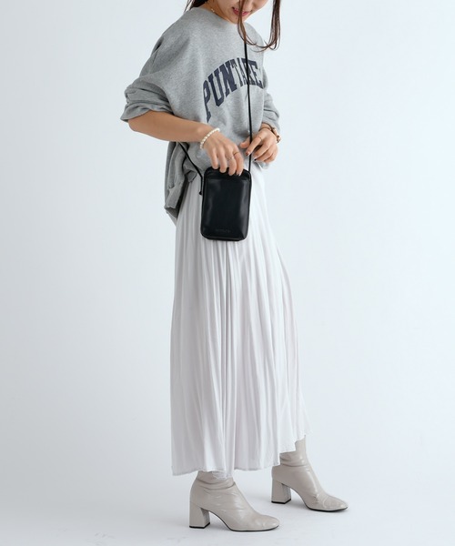 Actually（アクチュアリー）の「フェイクレザー モバイルポーチ  スマホショルダー（ショルダーバッグ・レディース・ブラック/グレイッシュベージュ/ホワイト/ブルー/シルバー/グリーン/パープル/グレー/マスタード/ピンク/ライトグリーン/アイボリー/ライトグレー・フリー）」の22枚目の写真