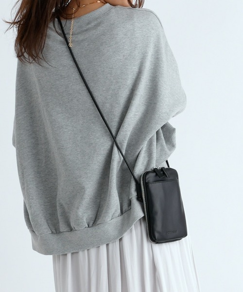 Actually（アクチュアリー）の「フェイクレザー モバイルポーチ  スマホショルダー（ショルダーバッグ・レディース・ブラック/グレイッシュベージュ/ホワイト/ブルー/シルバー/グリーン/パープル/グレー/マスタード/ピンク/ライトグリーン/アイボリー/ライトグレー・フリー）」の15枚目の写真