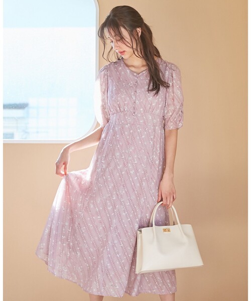 ANY SIS（エニィスィス）の「メタルポイントシンプリー トートバッグ（トートバッグ・レディース・ブラック系/ベージュ系/アイボリー系・2）」の4枚目の写真